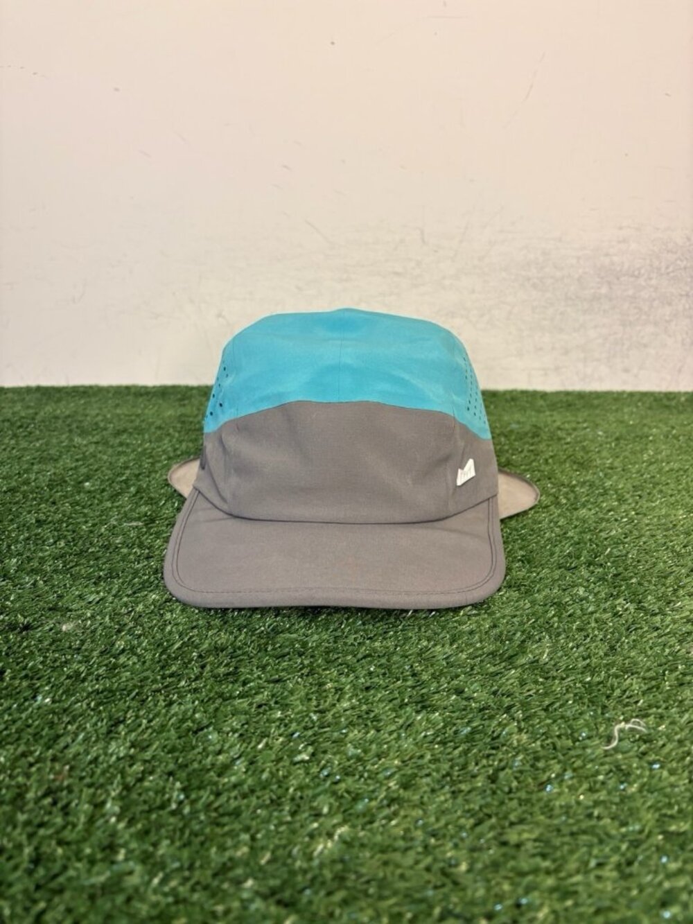 Melin hat cap strap back teal gray pace hyrdro breathable performance 5 panel